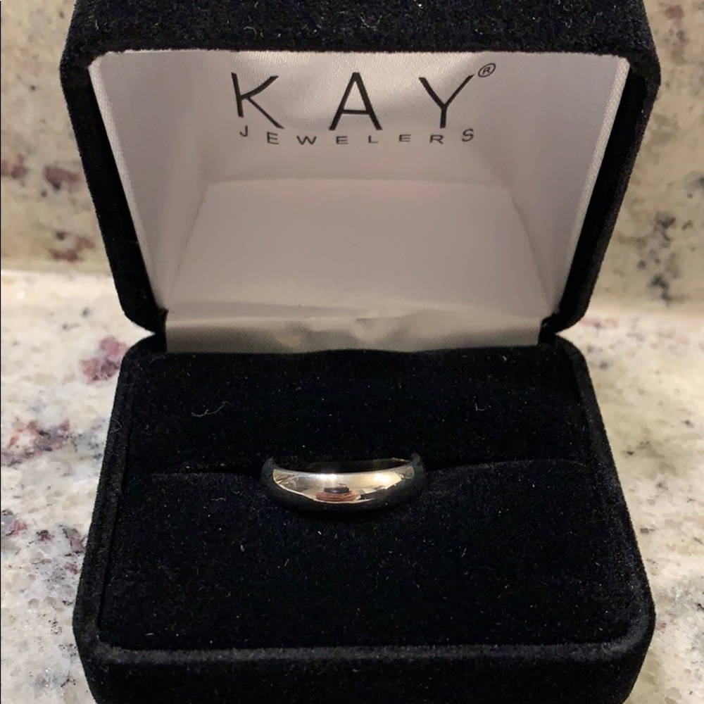 10k White Gold Wedding Band